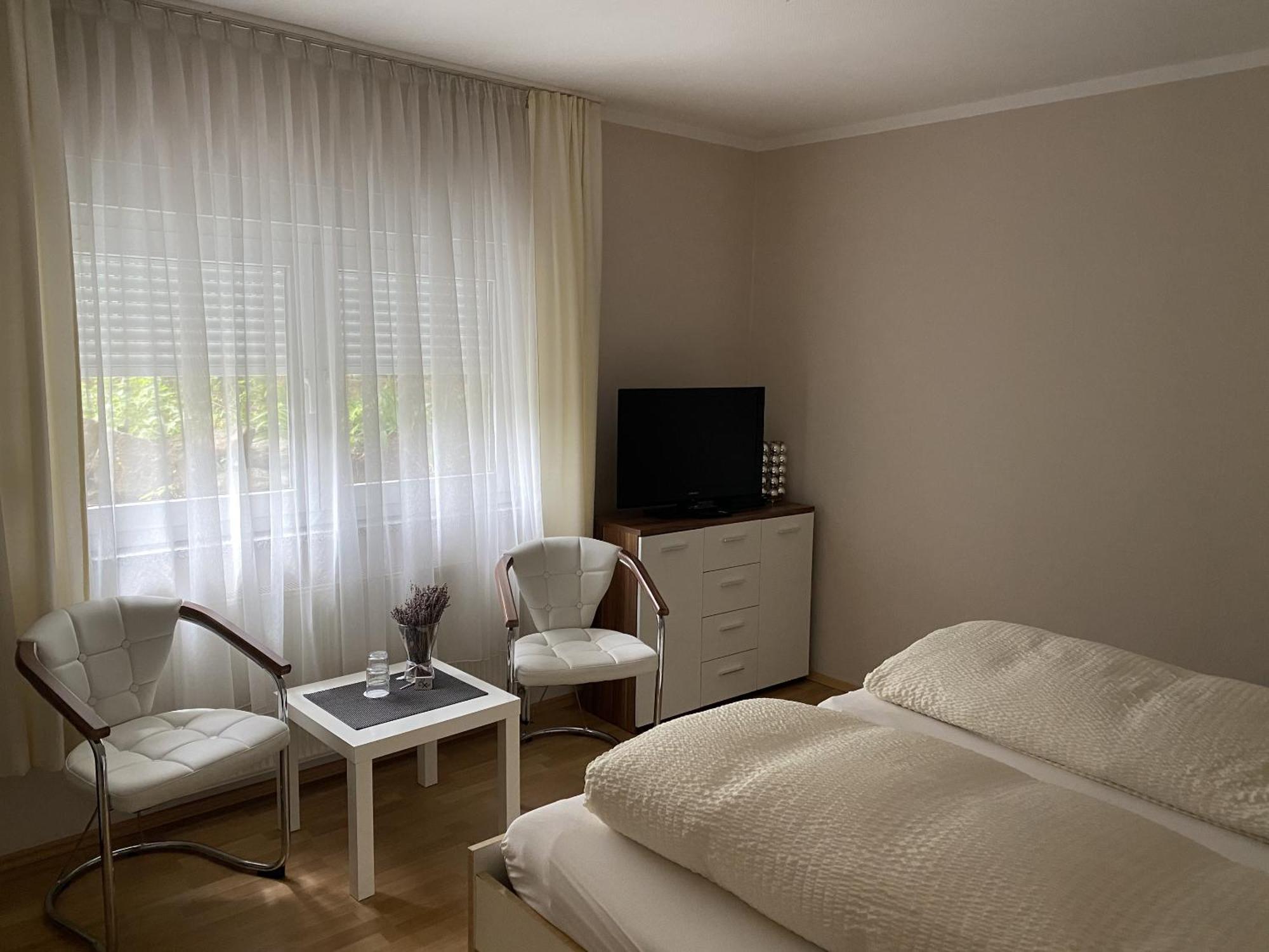 דרזדן Apartments Und Zimmer Gaestehaus Matthias חדר תמונה