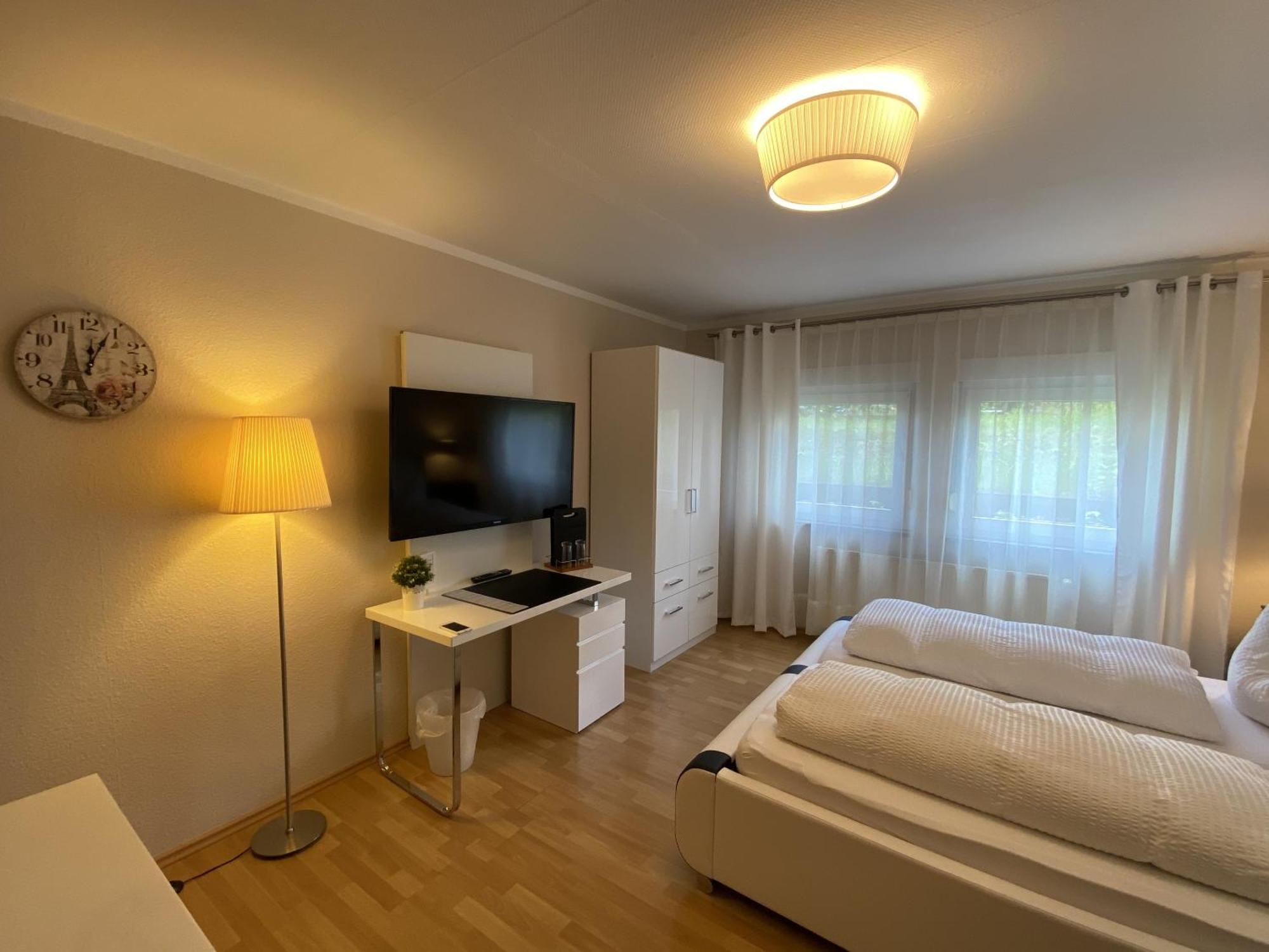 דרזדן Apartments Und Zimmer Gaestehaus Matthias חדר תמונה