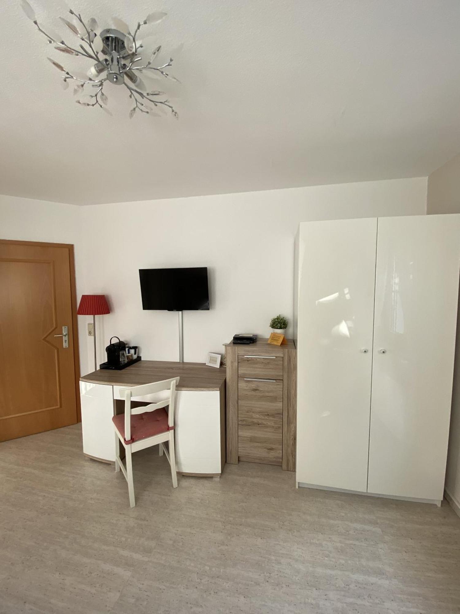 דרזדן Apartments Und Zimmer Gaestehaus Matthias חדר תמונה