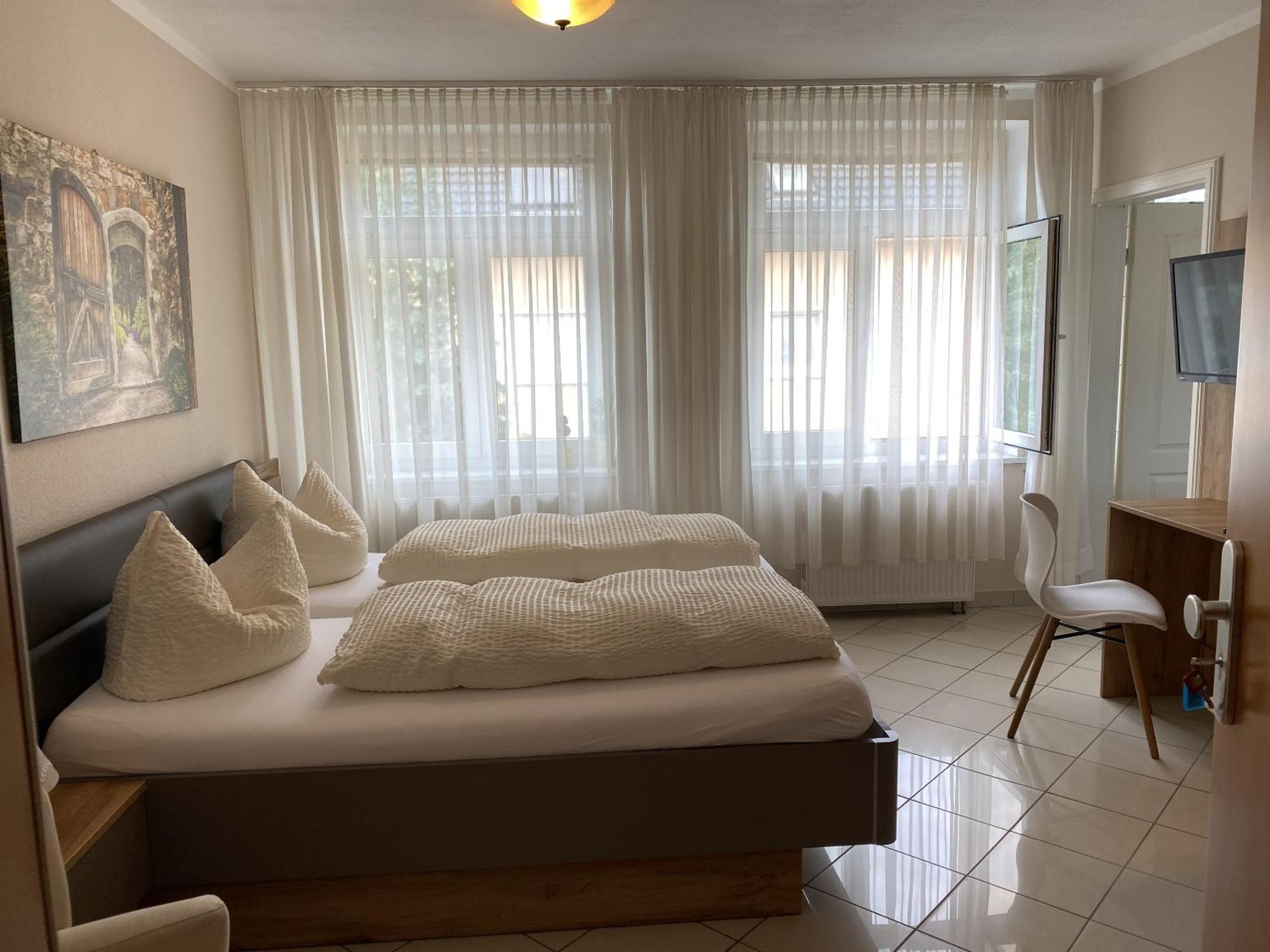 דרזדן Apartments Und Zimmer Gaestehaus Matthias חדר תמונה