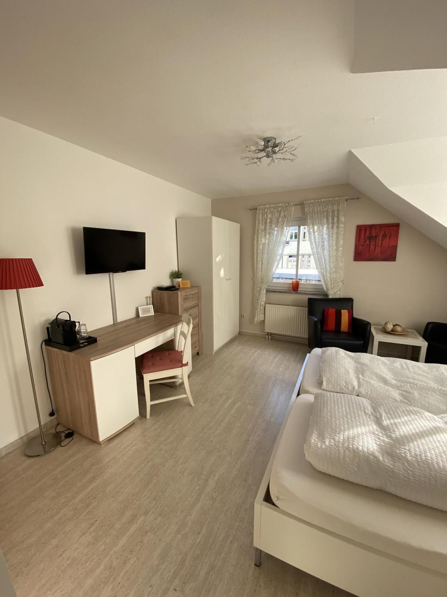 דרזדן Apartments Und Zimmer Gaestehaus Matthias חדר תמונה