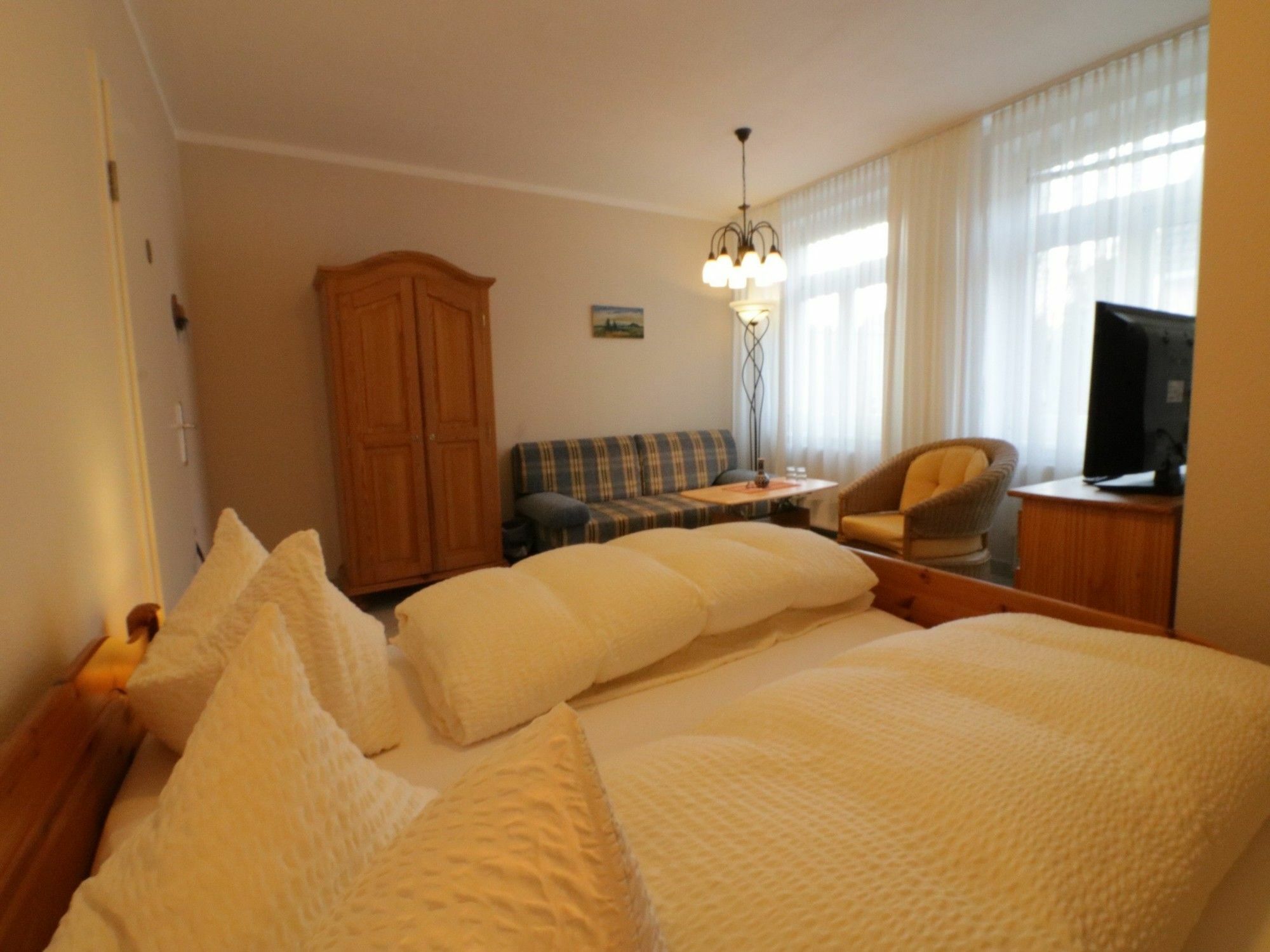דרזדן Apartments Und Zimmer Gaestehaus Matthias מראה חיצוני תמונה